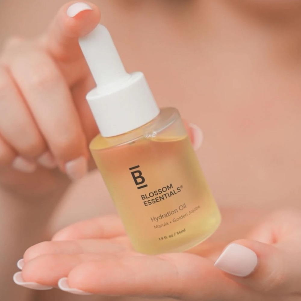 Blossom Essentials Hydration Facial Oil Full Size 1.9oz Sealed